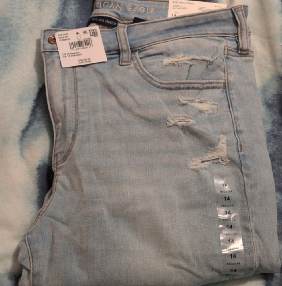 SOLD - NEW American Eagle Ripped Jegging Jeans Sz 14 Light Wash NWT - Picture 3 of 5